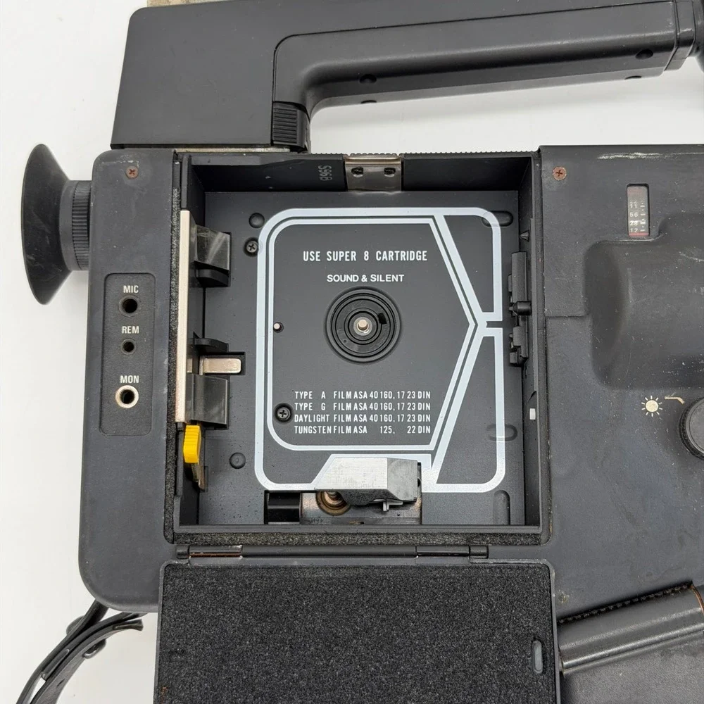 Sankyo Sound XL-320 Supertronic Super 8 Movie Camera SMU-233 Microphone Untested